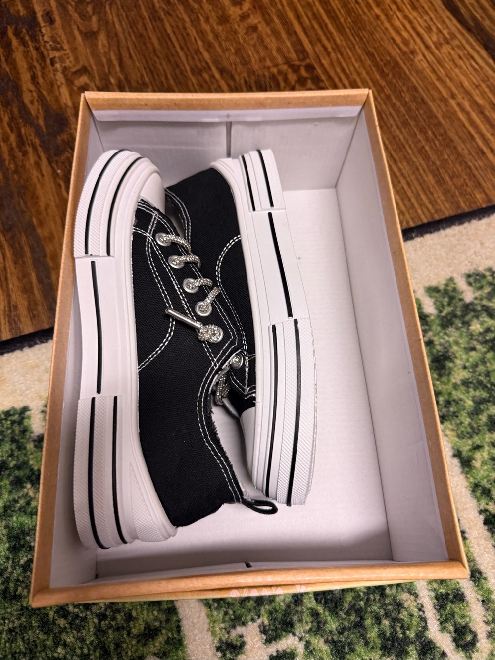 Very G Black Canvas Sneakers with Sparkle Laces-New - Picture 2 of 7